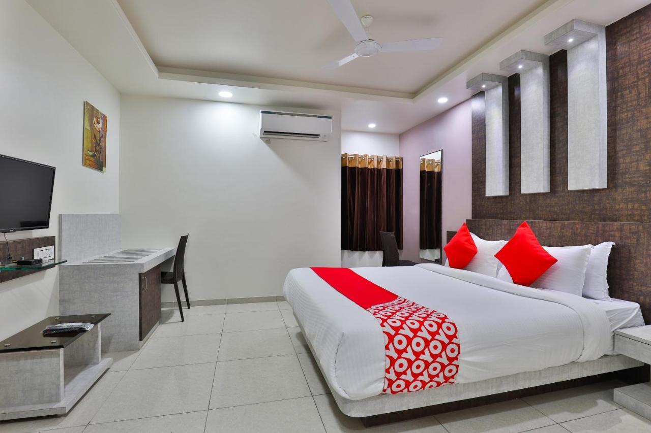 Dwārka Oyo 23174 Hotel Parth Inn מראה חיצוני תמונה