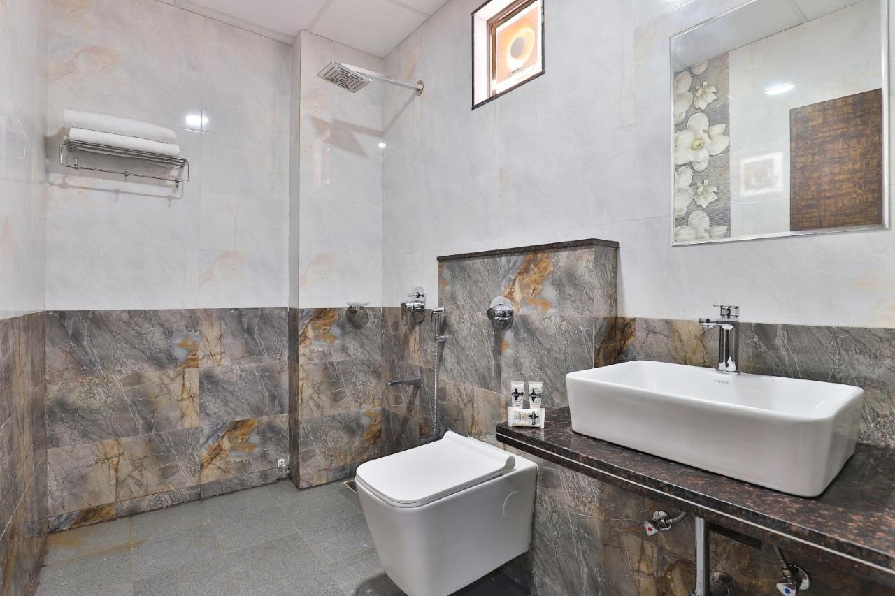 Dwārka Oyo 23174 Hotel Parth Inn מראה חיצוני תמונה